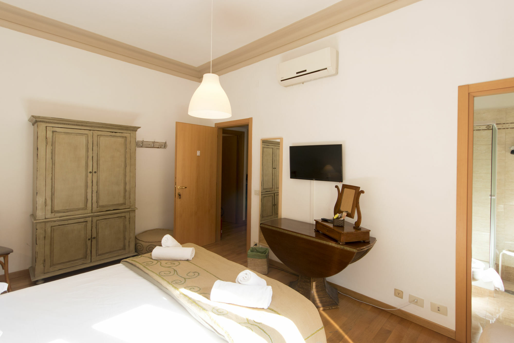 Le Suites Di Tevere Home Roma Ngoại thất bức ảnh