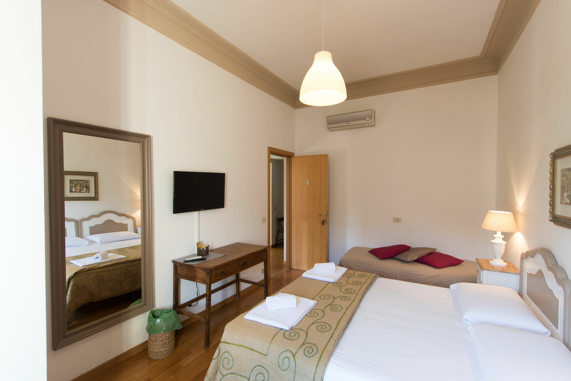 Le Suites Di Tevere Home Roma Ngoại thất bức ảnh