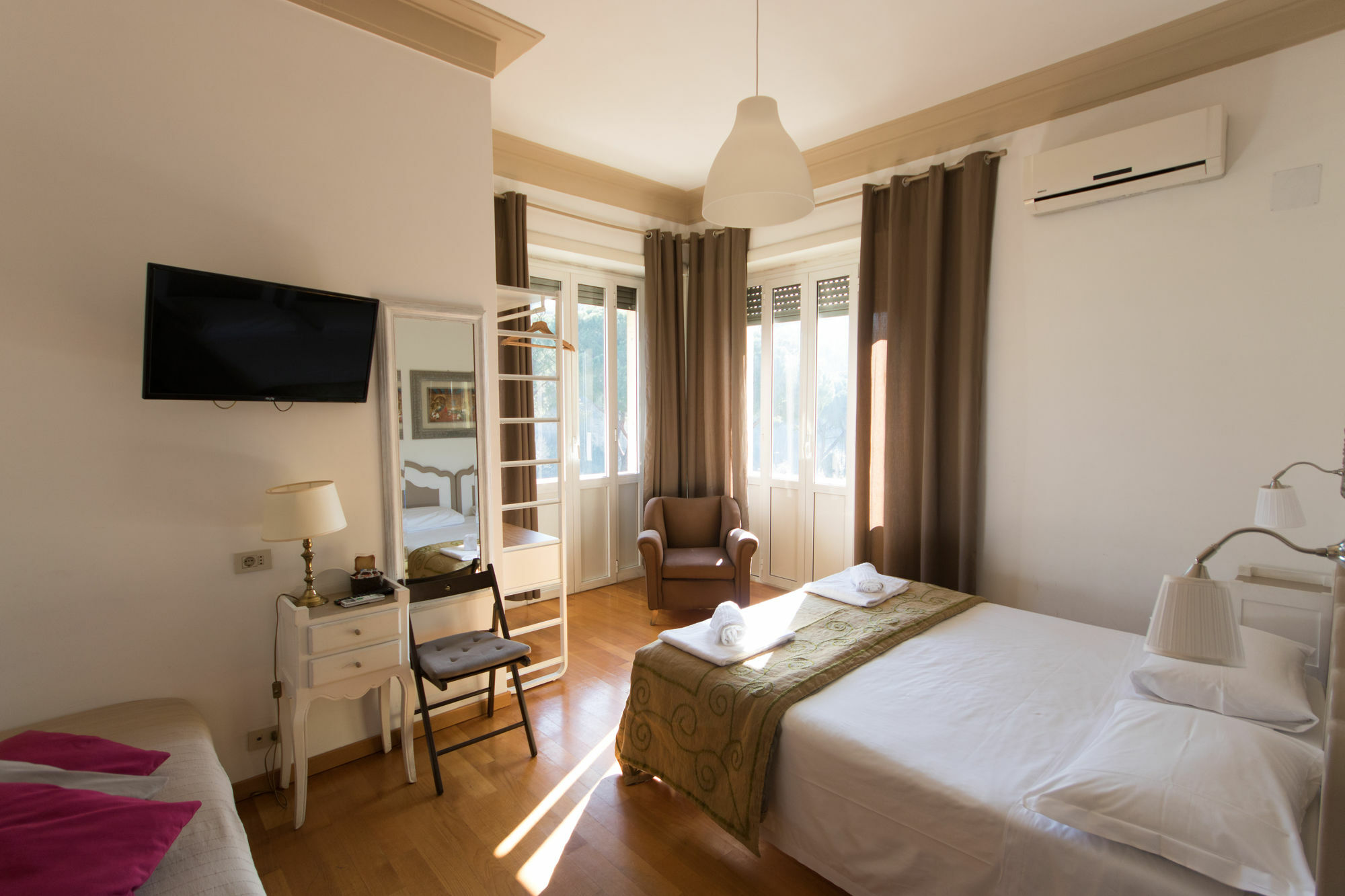 Le Suites Di Tevere Home Roma Ngoại thất bức ảnh